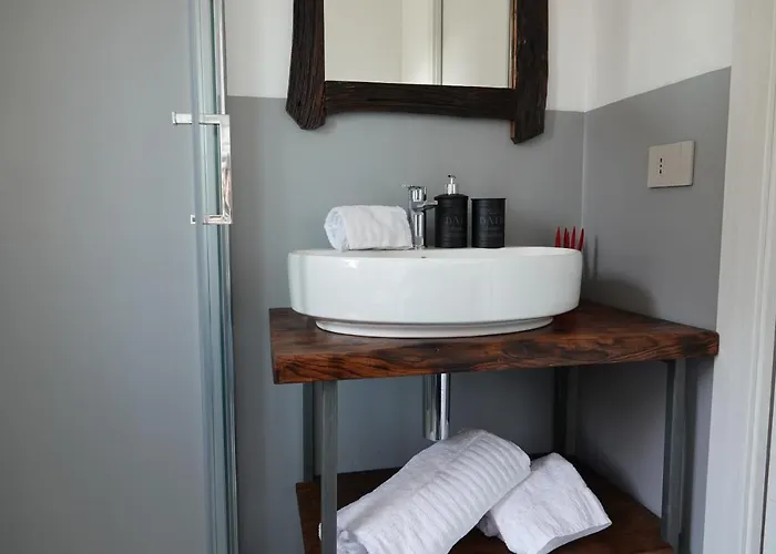 Casale Bella.vista Bed & Breakfast Pianello Del Lario