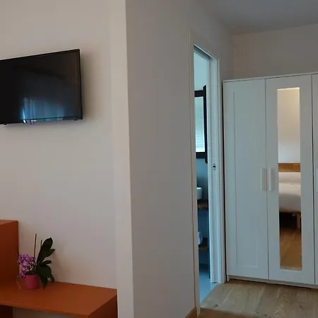 Casale Bella.vista Bed & Breakfast Pianello Del Lario