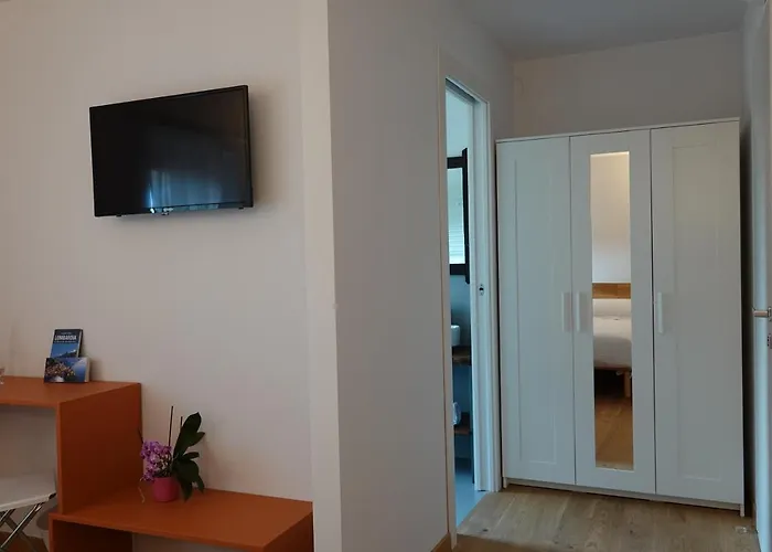 Casale Bella.vista Bed & Breakfast Pianello Del Lario